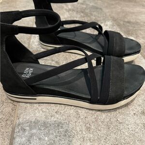 EILEEN FISHER Sneaker Wedges Size 9